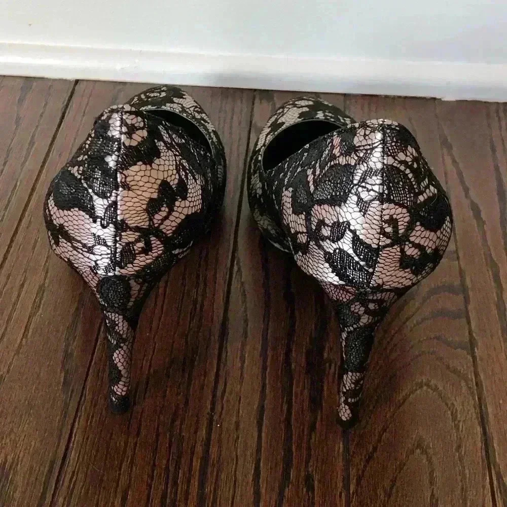 Ann Taylor Women’s 8 Black Lace Shimmer Pink Pump w/3.5” Heel - NEW IN BOX!! - Picture 4 of 11